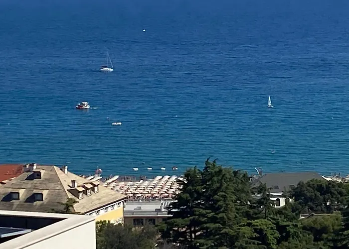 Apartment Arcobaleno 500 Meters From The Sea Albissola Marina